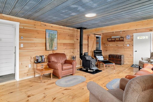 777 Tenney Pond Road, Newbury, VT 05051