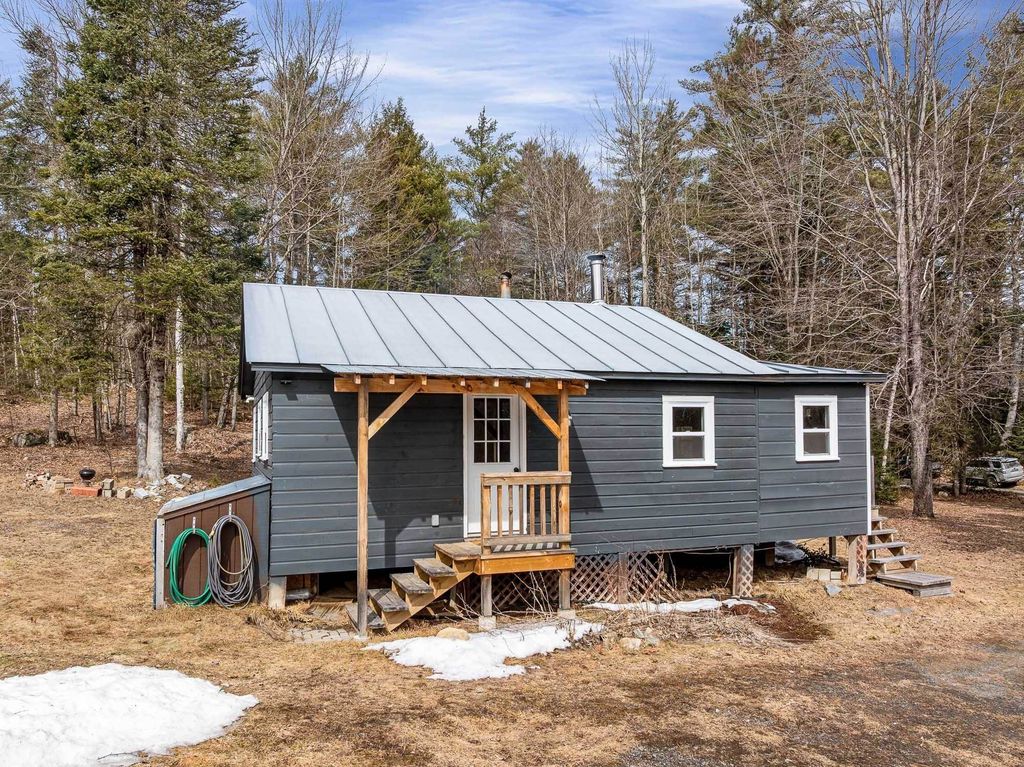 777 Tenney Pond Road, Newbury, VT 05051