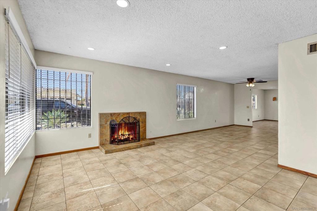 192 Latimer, San Diego, CA 92114 — photo 3