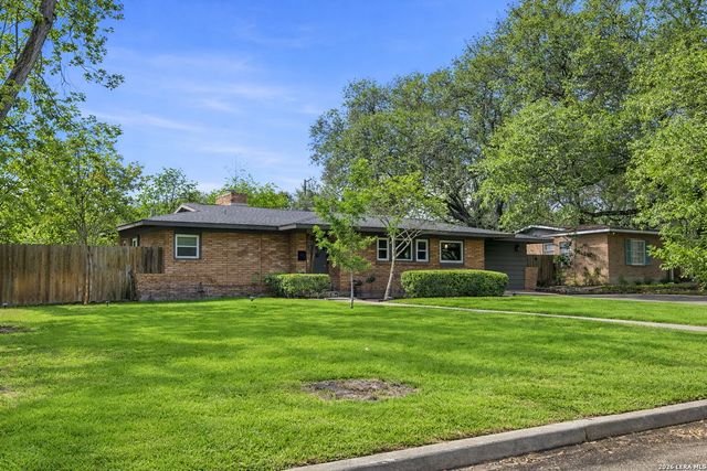 534 Woodcrest, San Antonio, TX 78209