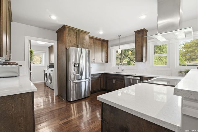 534 Woodcrest, San Antonio, TX 78209