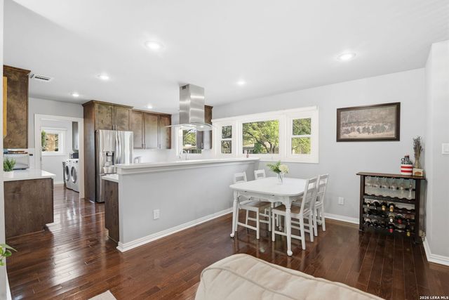 534 Woodcrest, San Antonio, TX 78209