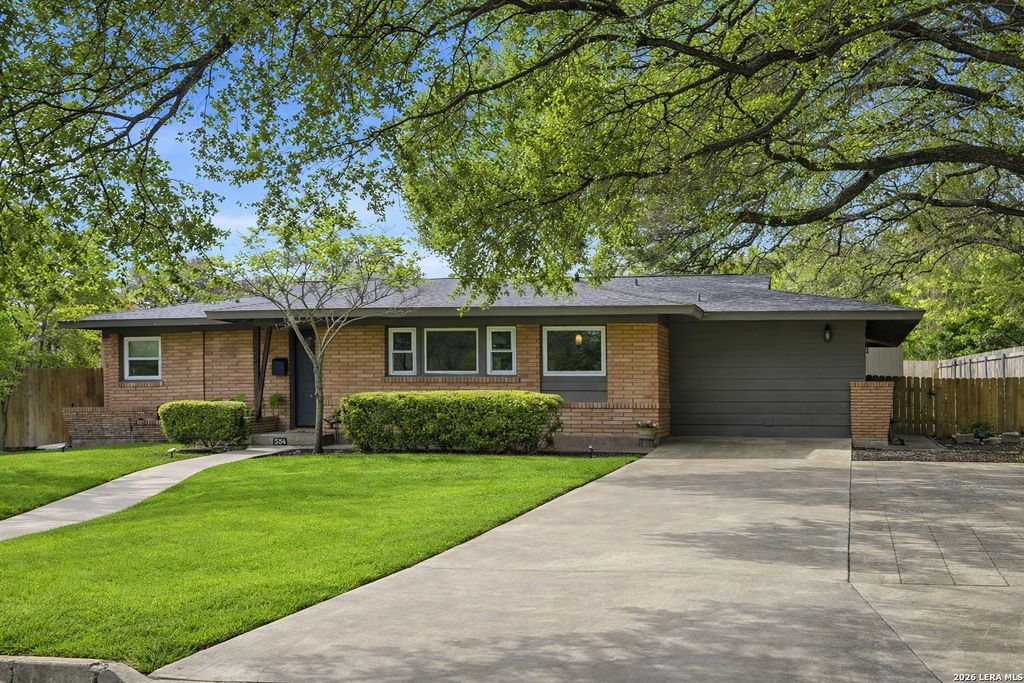 534 Woodcrest, San Antonio, TX 78209