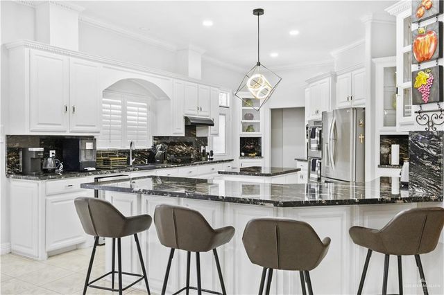 800 E Mile 3 Road, Mission, TX 78573