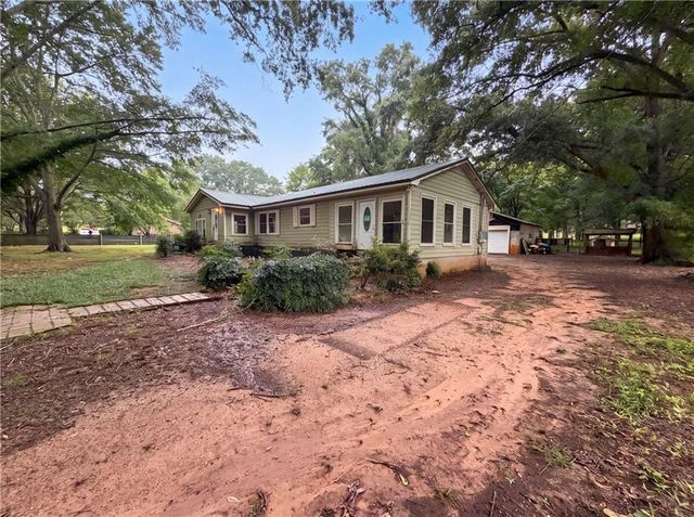 686 Hancock Bridge Road, Winder, GA 30680