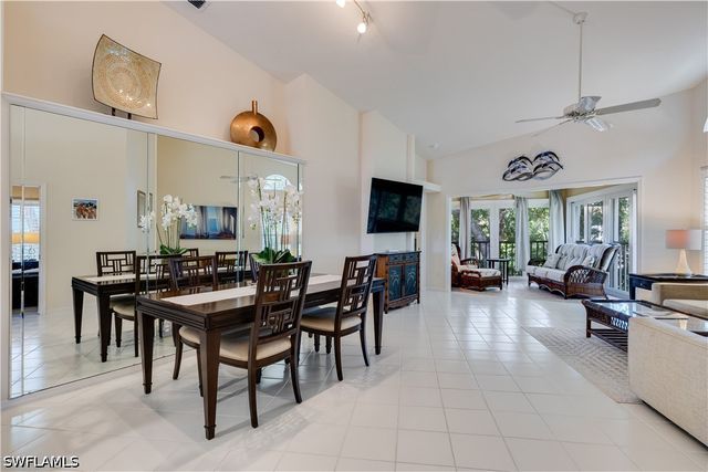 8420 Excalibur CIR R12, Naples, FL 34108