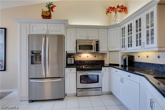8420 Excalibur CIR R12, Naples, FL 34108