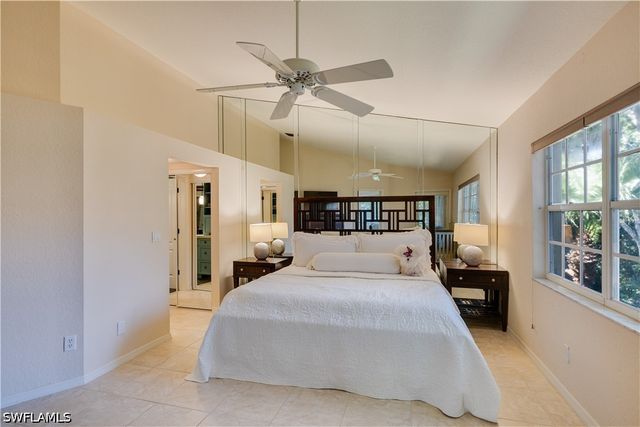 8420 Excalibur CIR R12, Naples, FL 34108