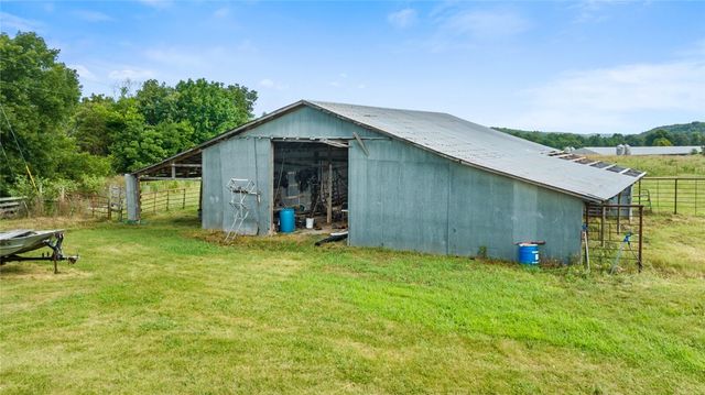 7176 Highway 412, Hindsville, AR 72738