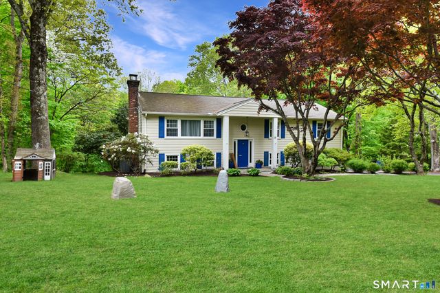 17 Grey Hollow Road, Norwalk, CT 06850