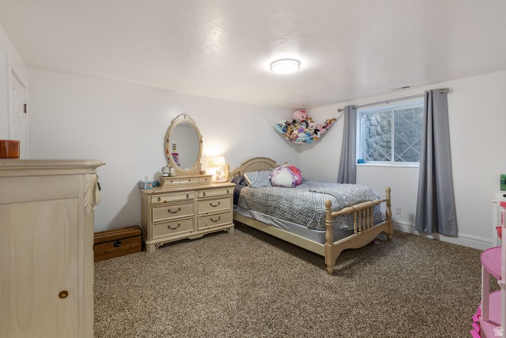 Image 11 of property listing at 410 COBBLESTONE DR, Providence, UT 84332