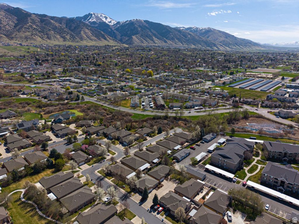 Image 19 of property listing at 410 COBBLESTONE DR, Providence, UT 84332