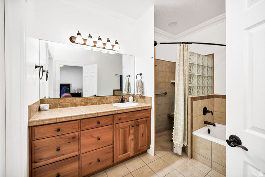 Image 8 of property listing at 410 COBBLESTONE DR, Providence, UT 84332
