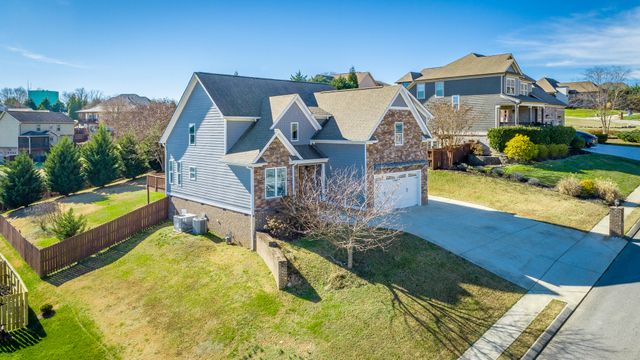 8125 Burgundy Circle, Chattanooga, TN 37421