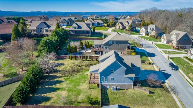 8125 Burgundy Circle, Chattanooga, TN 37421