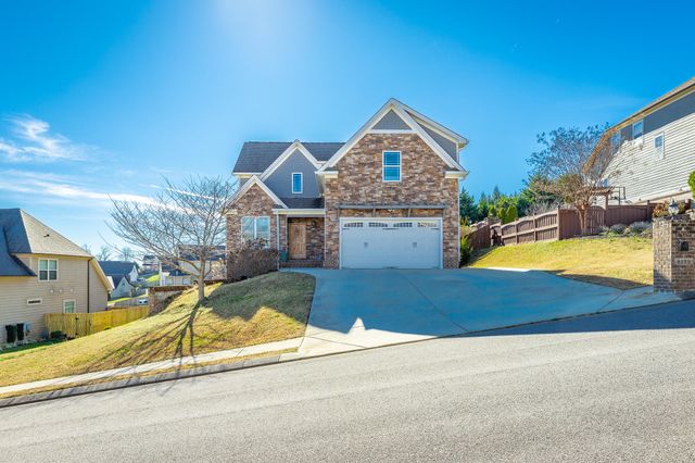 8125 Burgundy Circle, Chattanooga, TN 37421