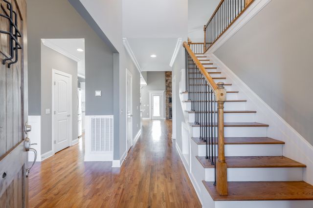 8125 Burgundy Circle, Chattanooga, TN 37421