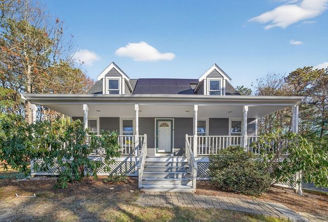 4 Robinwood Circle, Sandwich, MA 02644