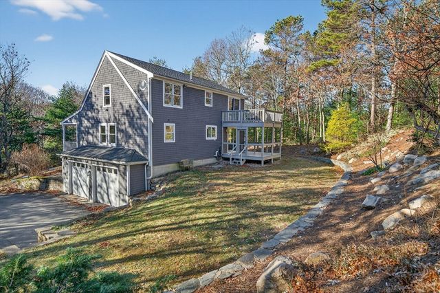 4 Robinwood Circle, Sandwich, MA 02644