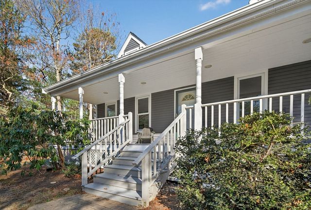 4 Robinwood Circle, Sandwich, MA 02644