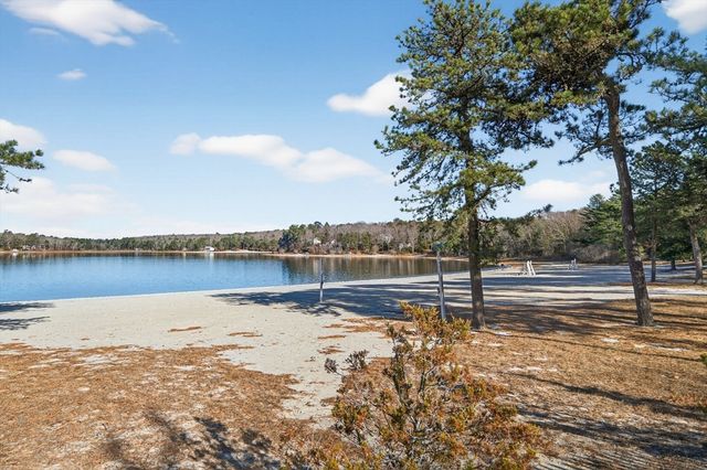 4 Robinwood Circle, Sandwich, MA 02644