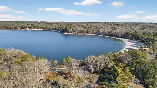 4 Robinwood Circle, Sandwich, MA 02644