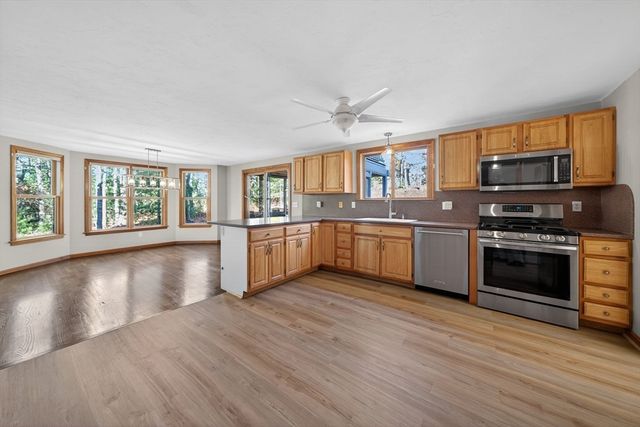4 Robinwood Circle, Sandwich, MA 02644