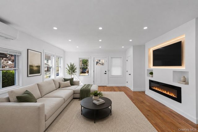 122-19 Lucas Street, Springfield Gardens, NY 11413