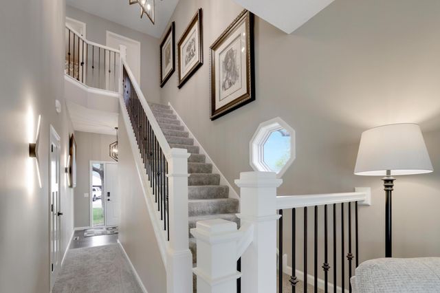 881 Kimberly Lane, Chanhassen, MN 55317