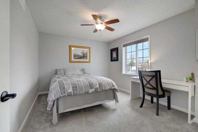 881 Kimberly Lane, Chanhassen, MN 55317