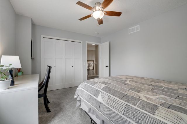 881 Kimberly Lane, Chanhassen, MN 55317