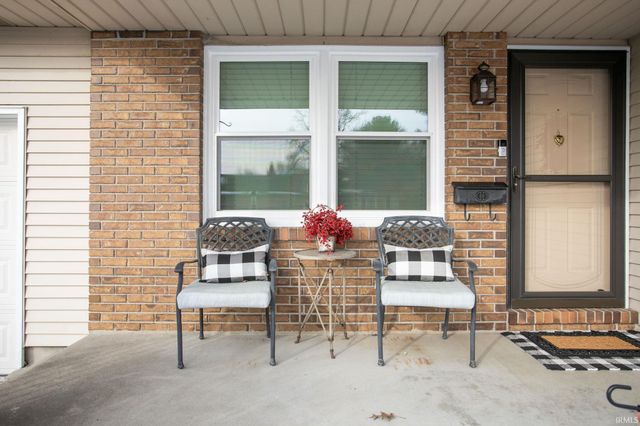 5803 Aberdeen Drive, South Bend, IN 46614