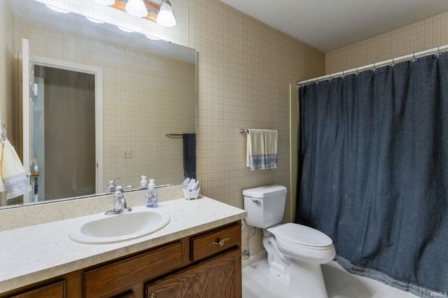 5803 Aberdeen Drive, South Bend, IN 46614