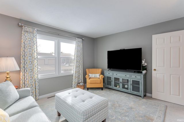 5803 Aberdeen Drive, South Bend, IN 46614