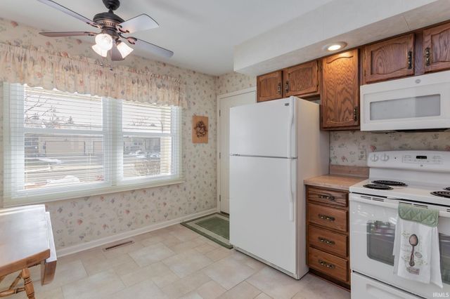 5803 Aberdeen Drive, South Bend, IN 46614