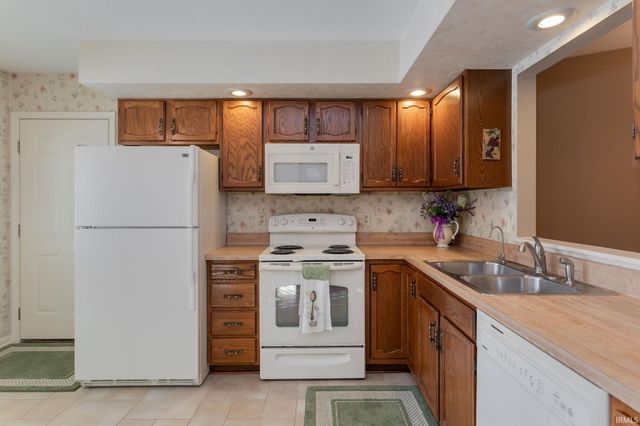 5803 Aberdeen Drive, South Bend, IN 46614