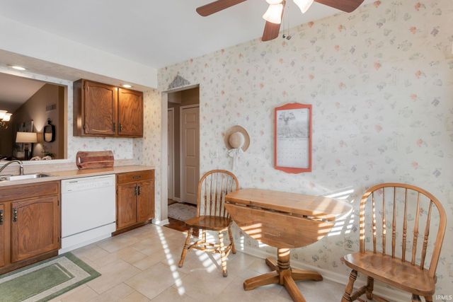 5803 Aberdeen Drive, South Bend, IN 46614