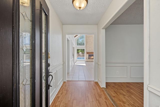 5911 Sandypine Court, Spring, TX 77379