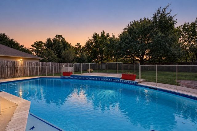 5911 Sandypine Court, Spring, TX 77379