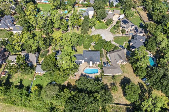 5911 Sandypine Court, Spring, TX 77379