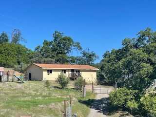 8800 Feliz Creek Dr, Ukiah, CA 95482
