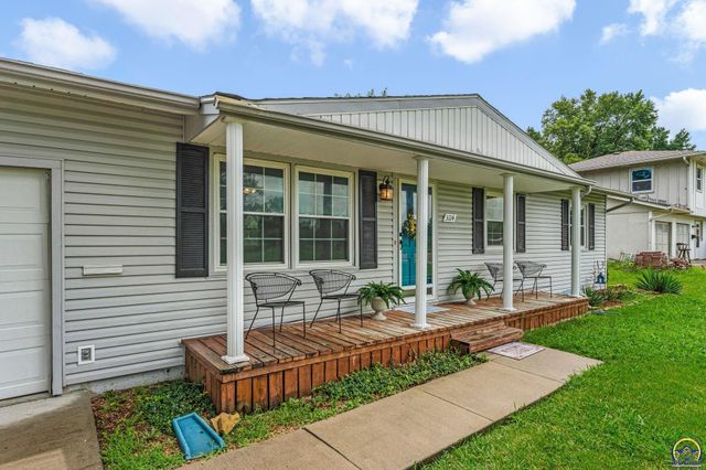 3114 SW Arnold AVE, Topeka, KS 66614