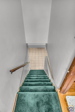 3114 SW Arnold AVE, Topeka, KS 66614