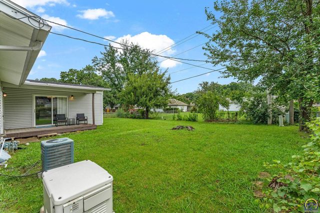 3114 SW Arnold AVE, Topeka, KS 66614