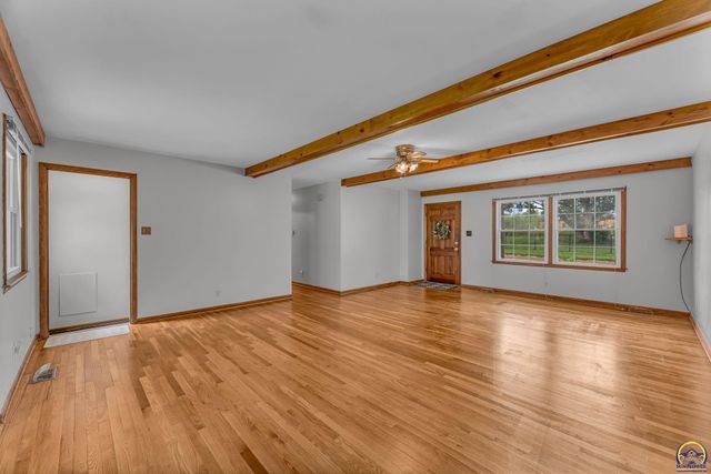 3114 SW Arnold AVE, Topeka, KS 66614
