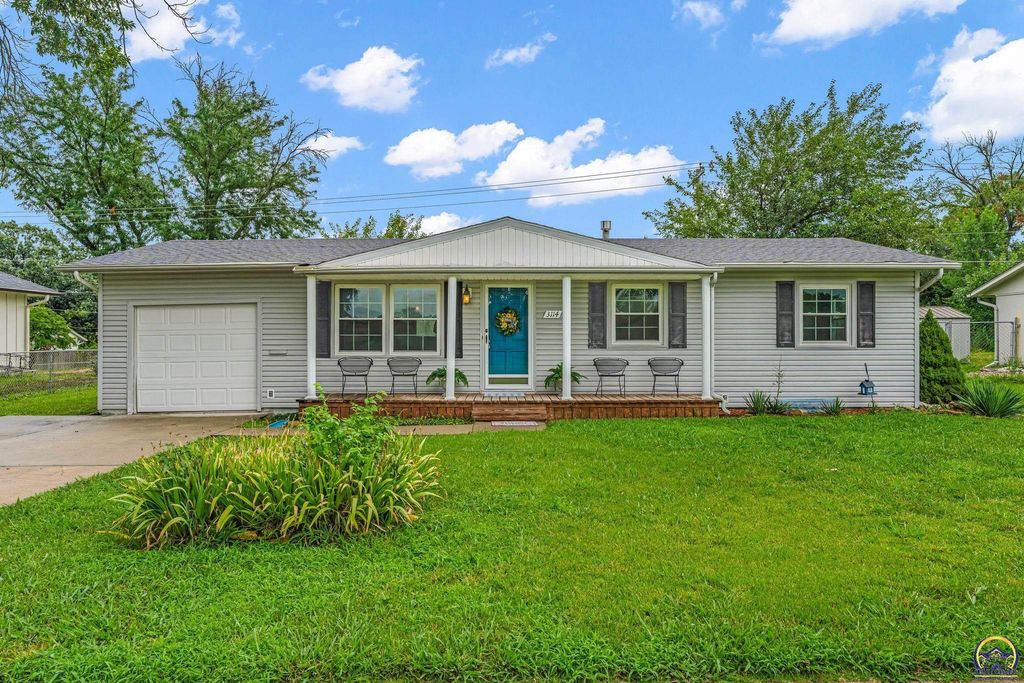 3114 SW Arnold AVE, Topeka, KS 66614