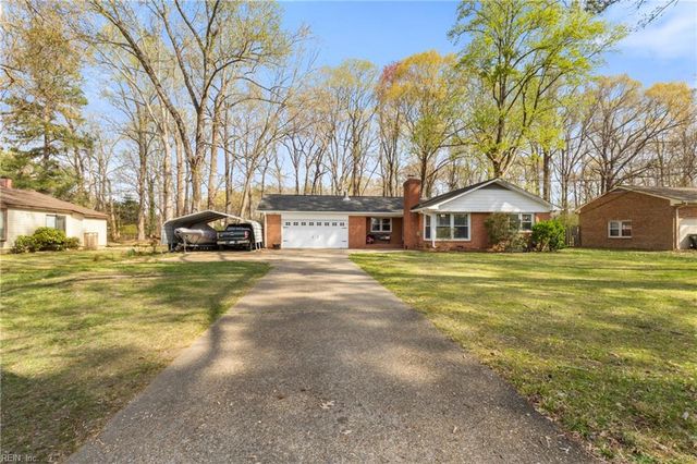 202 Bayberry LN, Yorktown, VA 23693