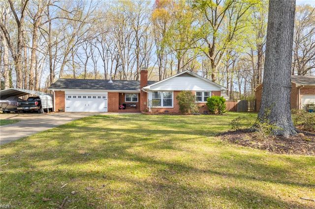 202 Bayberry LN, Yorktown, VA 23693