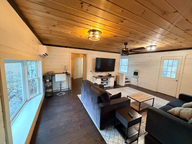 153 Private Road 204-184, Alton, MO 65606