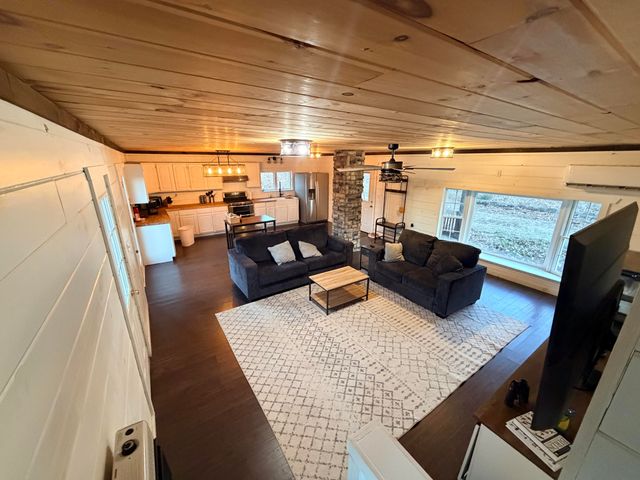 153 Private Road 204-184, Alton, MO 65606